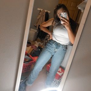 CALVIN KLEIN MOM JEANS